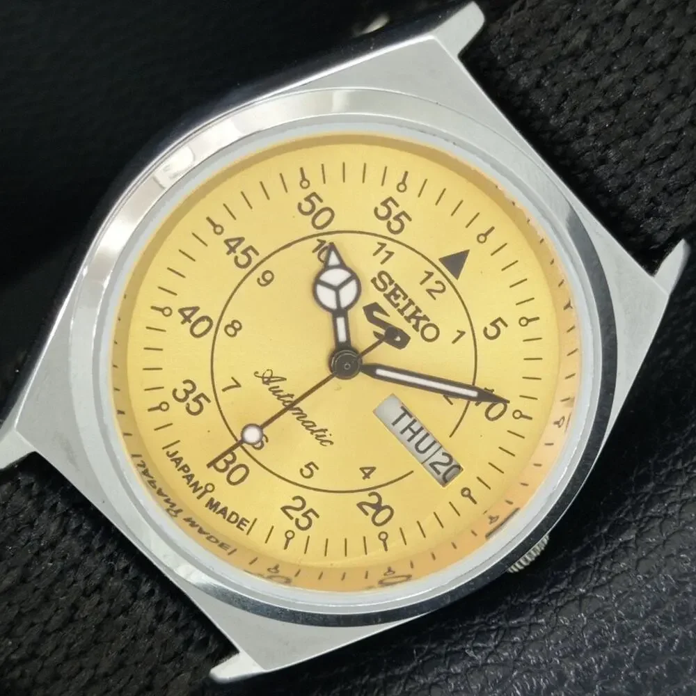 Vintage 1974 Seiko Automatic Mens Silver Watch W/daydate & Yellow accents - Picture 1 of 10